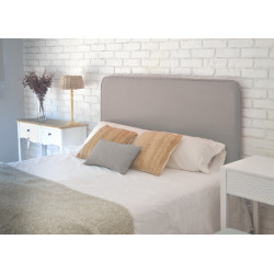 Dormitorio con cabecero tapizado en tejido Nattur Cotton, color Taupe. Serie C