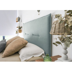 Dormitorio con cabecero tapizado en tejido Nattur Cotton en color Azul Vintage. Serie C.