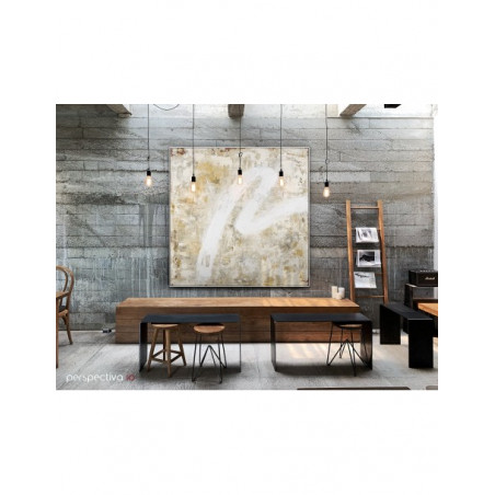 Cuadro enmarcado de estilo abstracto sobre madera en ambiente con pared gris